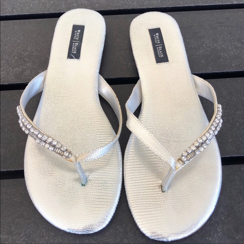 SILVER SANDALS WITH JEWELS